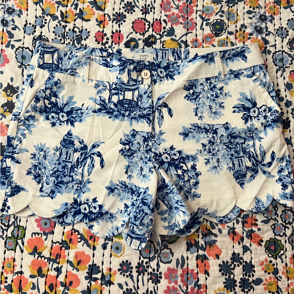 Crown & ivy shorts